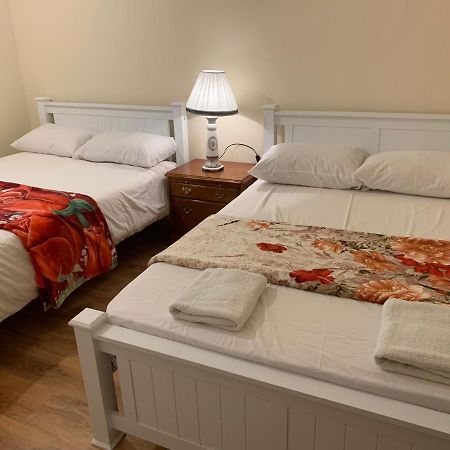Two Bed Holiday Apartment 伦敦 外观 照片